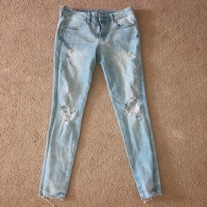 American Eagle Ripped Jeans!!